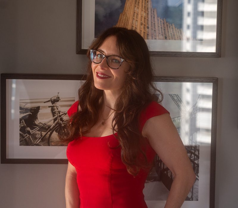 laurenmuratore-couplestherapist-sexcoach-relationshipexpert-counsellor-sexologist-intimacycoach
